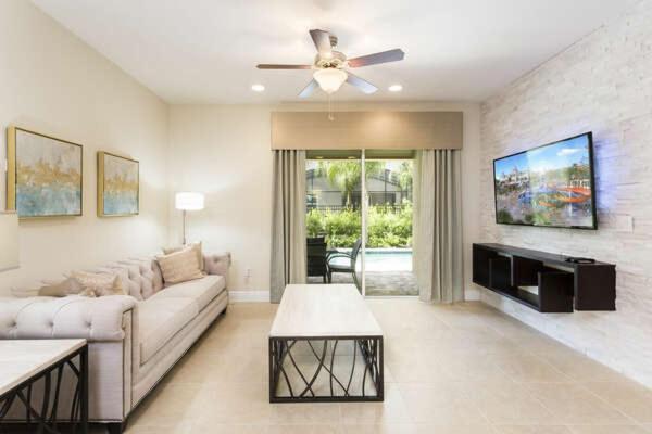 Luxury Villas In Encore Waterpark Orlando Bagian luar foto